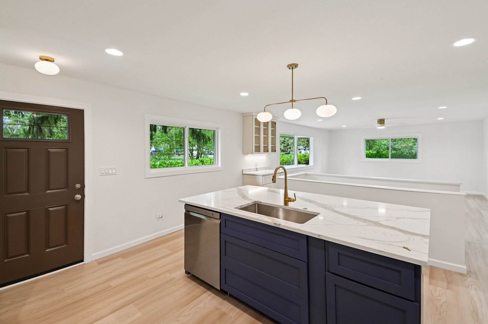 39161 N Holdridge Avenue, Beach Park, IL 60099