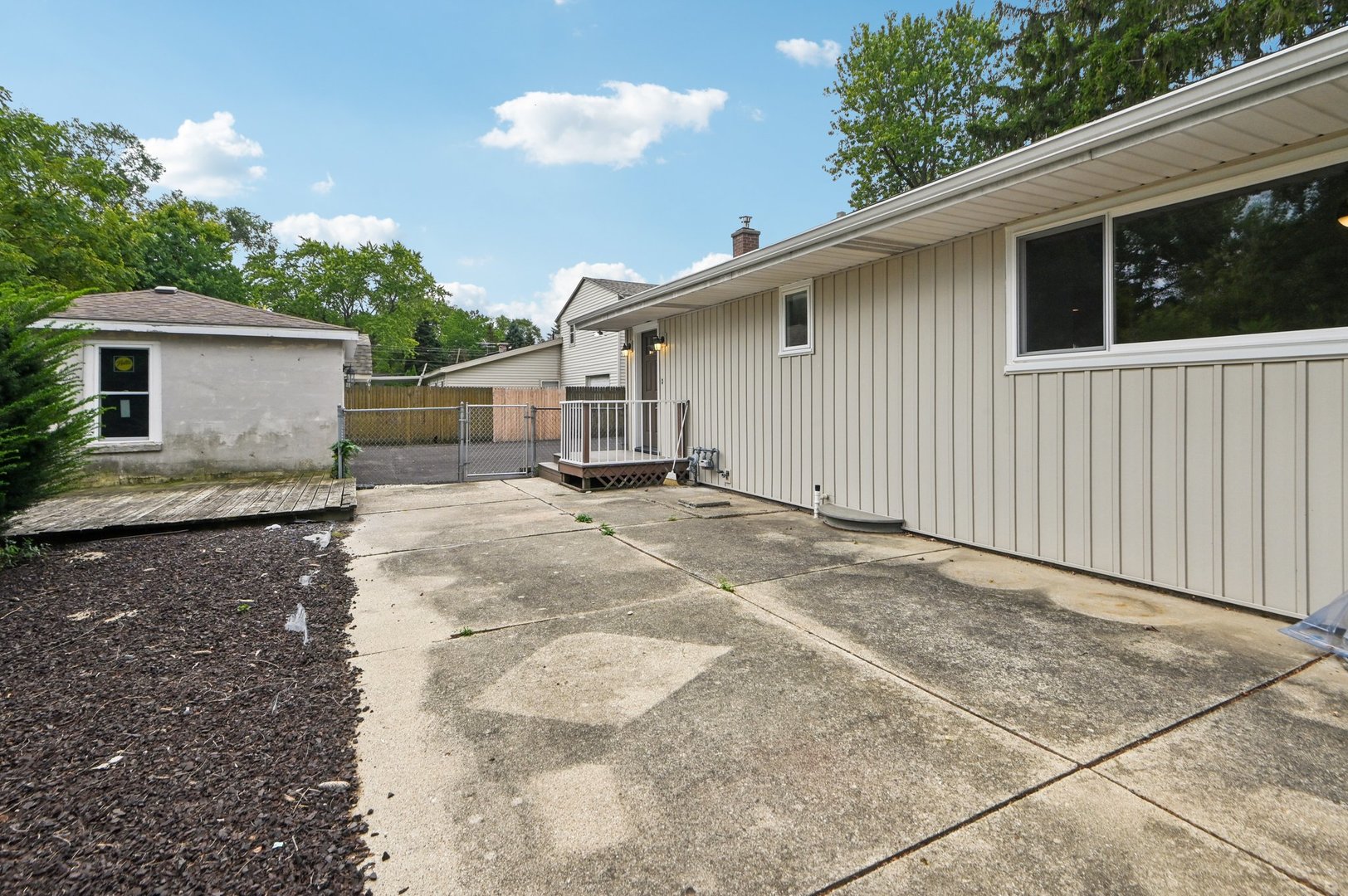 39161 N Holdridge Avenue, Beach Park, IL 60099