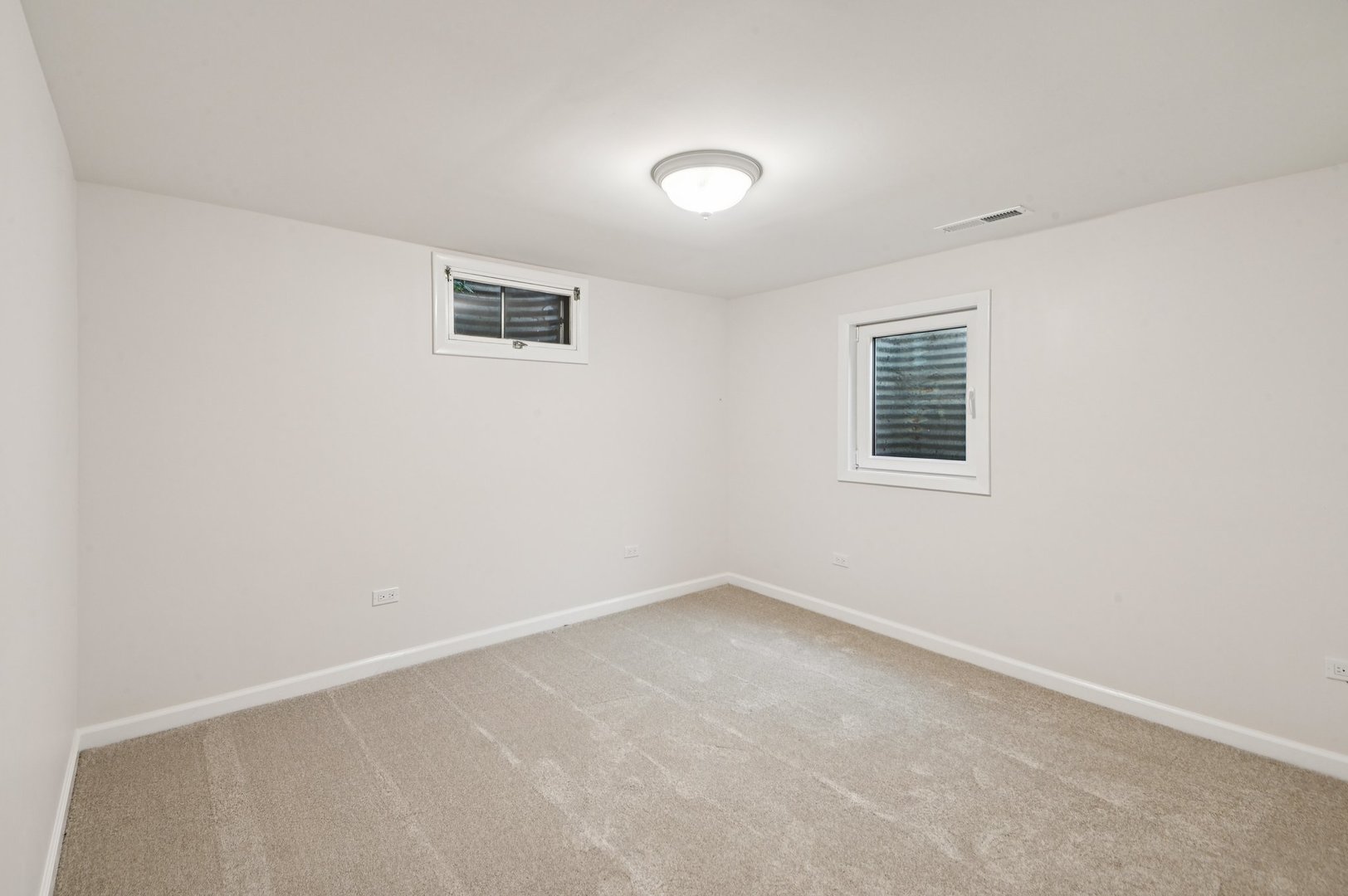 39161 N Holdridge Avenue, Beach Park, IL 60099