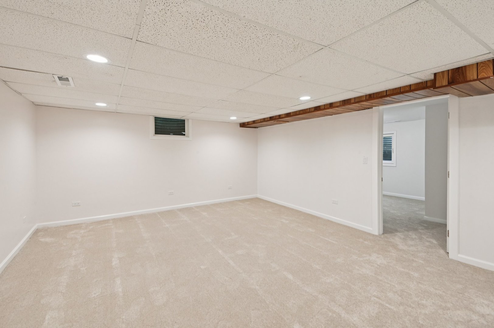 39161 N Holdridge Avenue, Beach Park, IL 60099