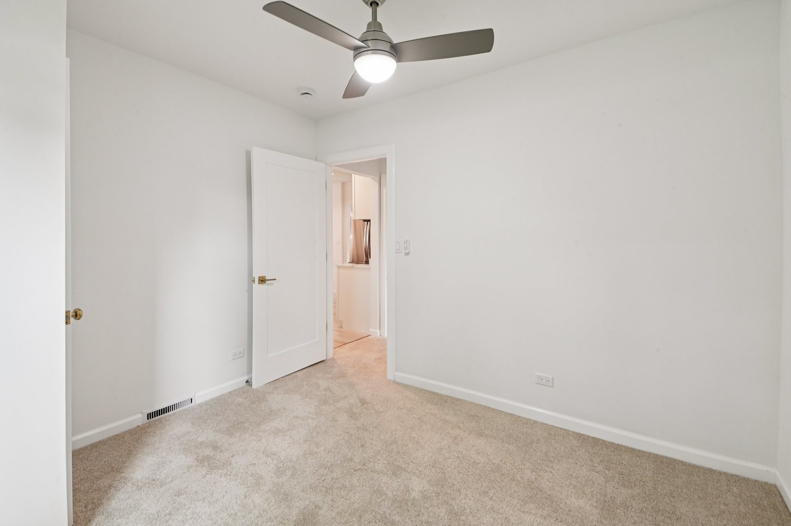 39161 N Holdridge Avenue, Beach Park, IL 60099