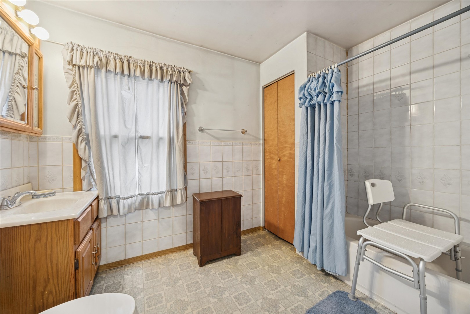 4714 Schwartz Avenue, Lisle, IL 60532