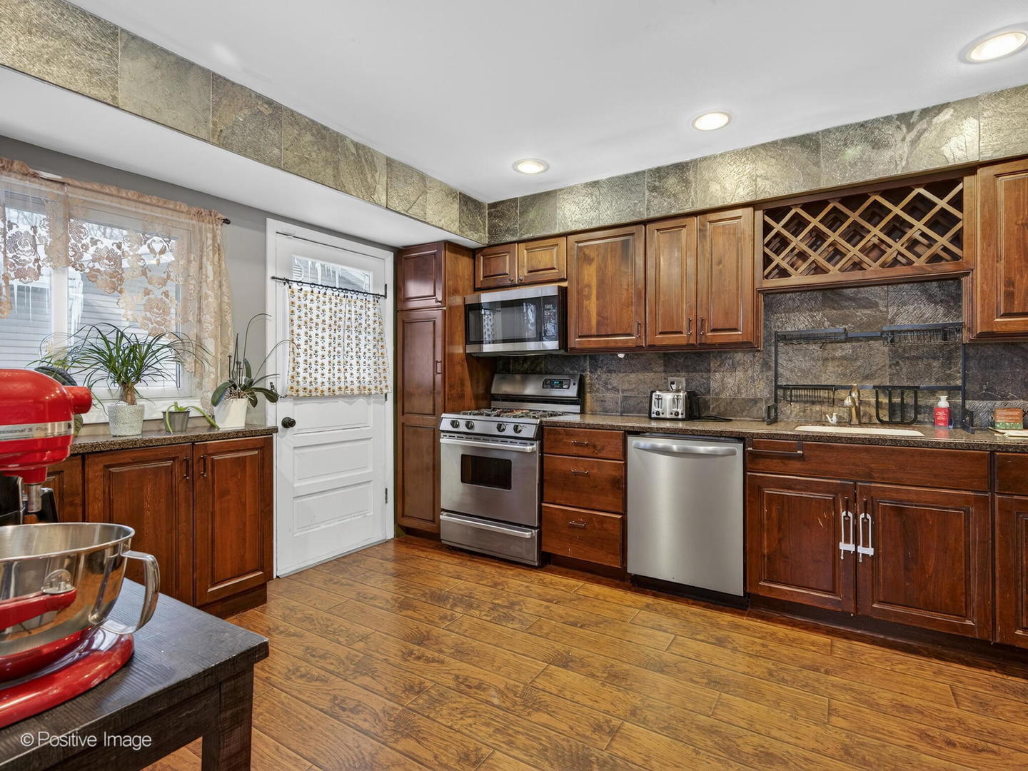 2419 59th Street, Woodridge, IL 60517