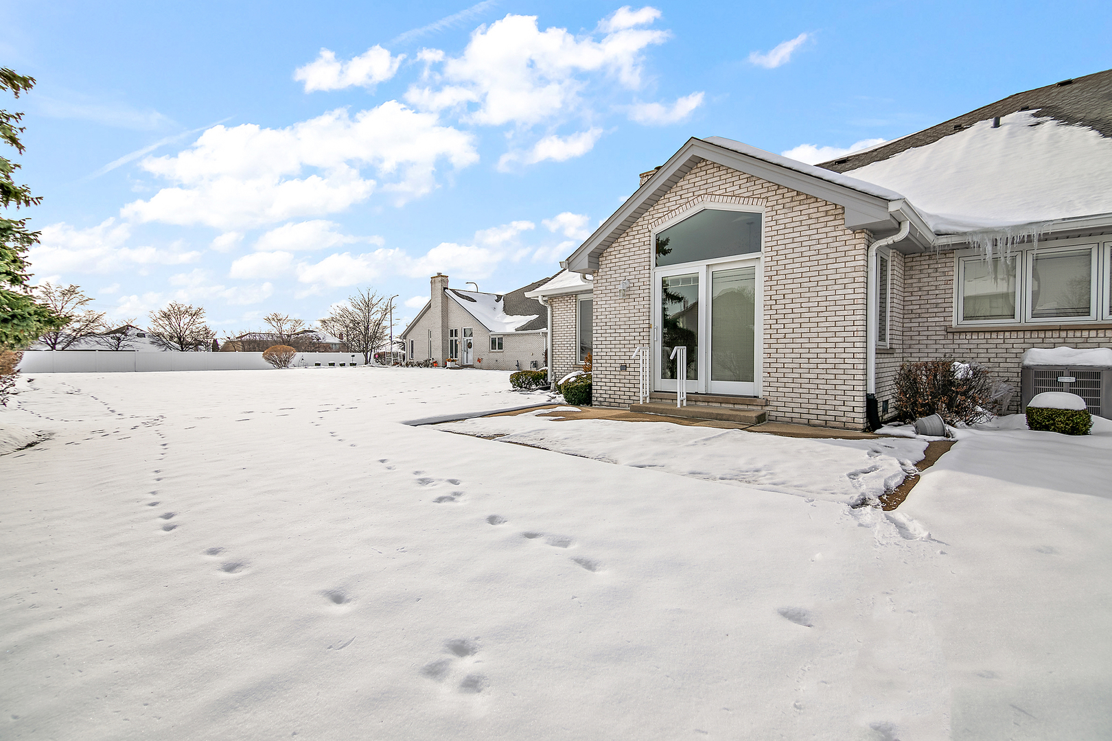 18227 Hummingbird Drive, Tinley Park, IL 60487