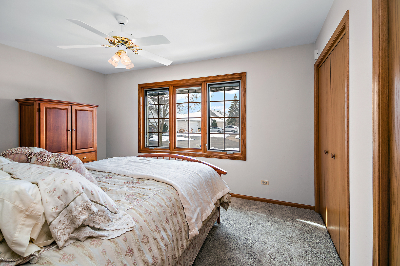 18227 Hummingbird Drive, Tinley Park, IL 60487