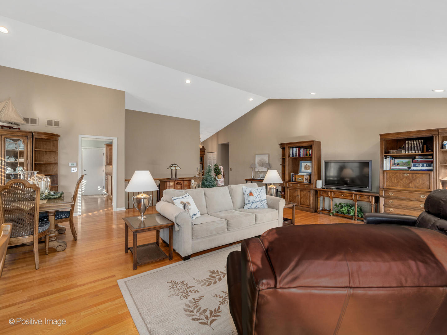 1961 Wexford Circle, Wheaton, IL 60189