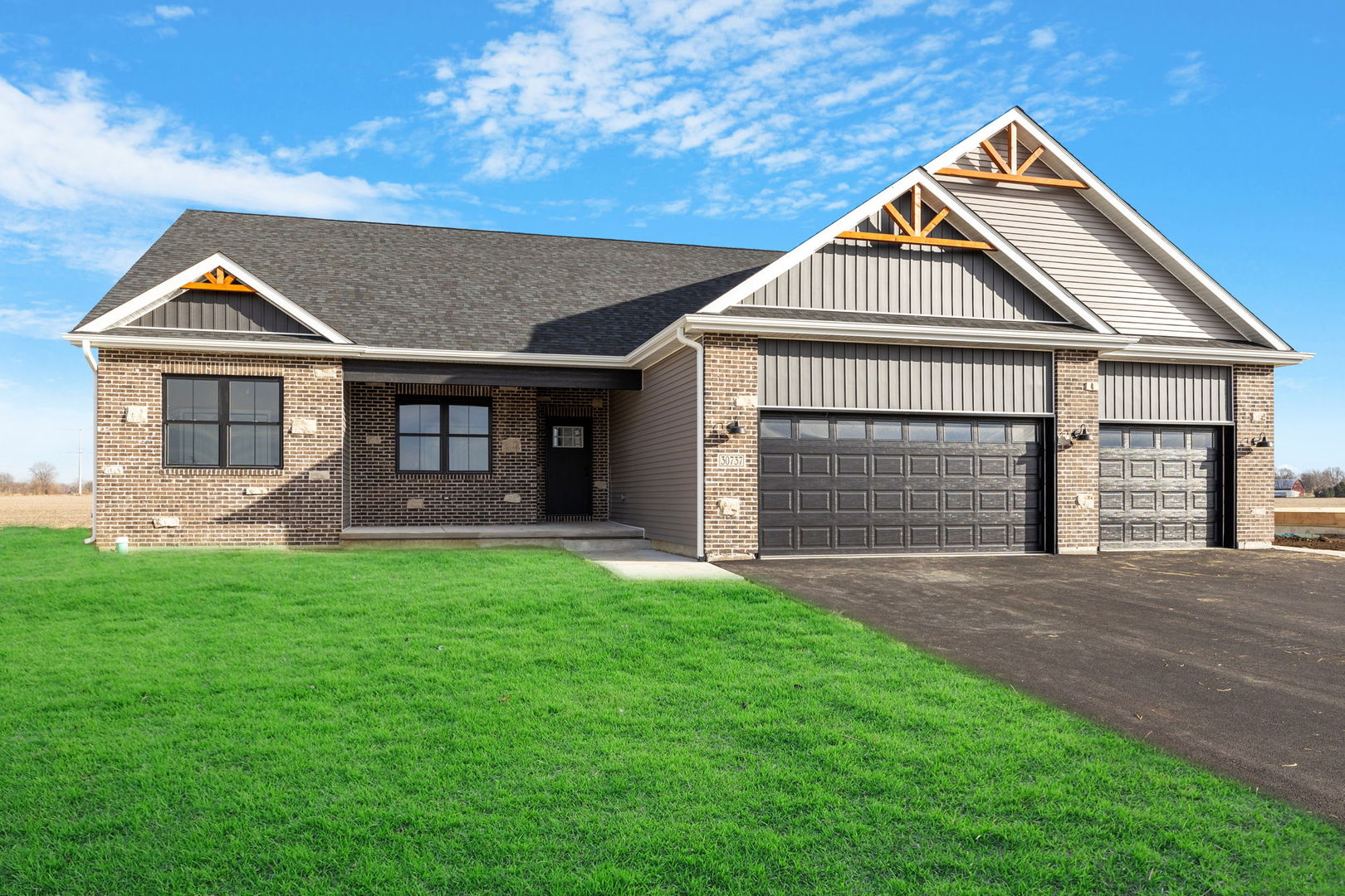 30827 Harvest Drive, Wilmington, IL 60481