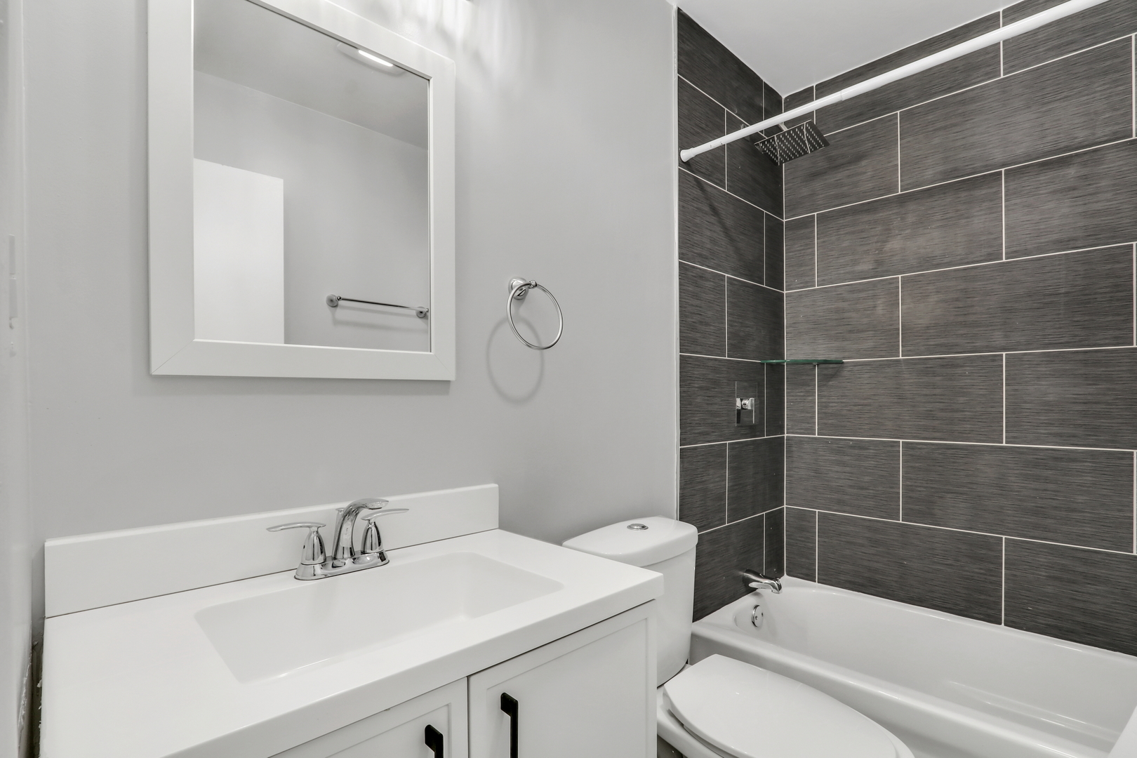 111 Windsor Drive, Vernon Hills, IL 60061