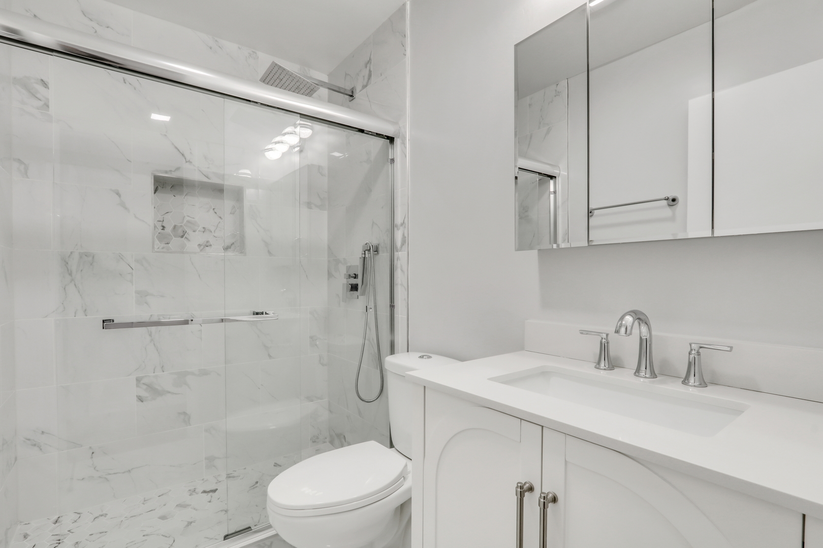 111 Windsor Drive, Vernon Hills, IL 60061