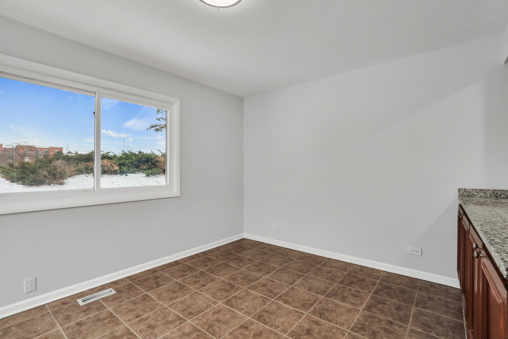 111 Windsor Drive, Vernon Hills, IL 60061