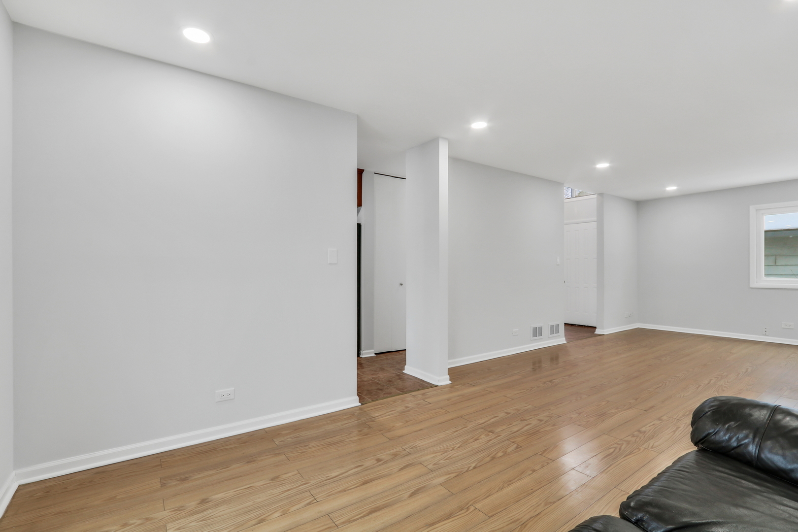 111 Windsor Drive, Vernon Hills, IL 60061