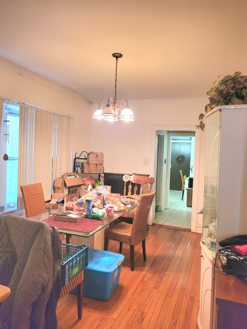 7731 S Cornell Avenue, Chicago, IL 60649