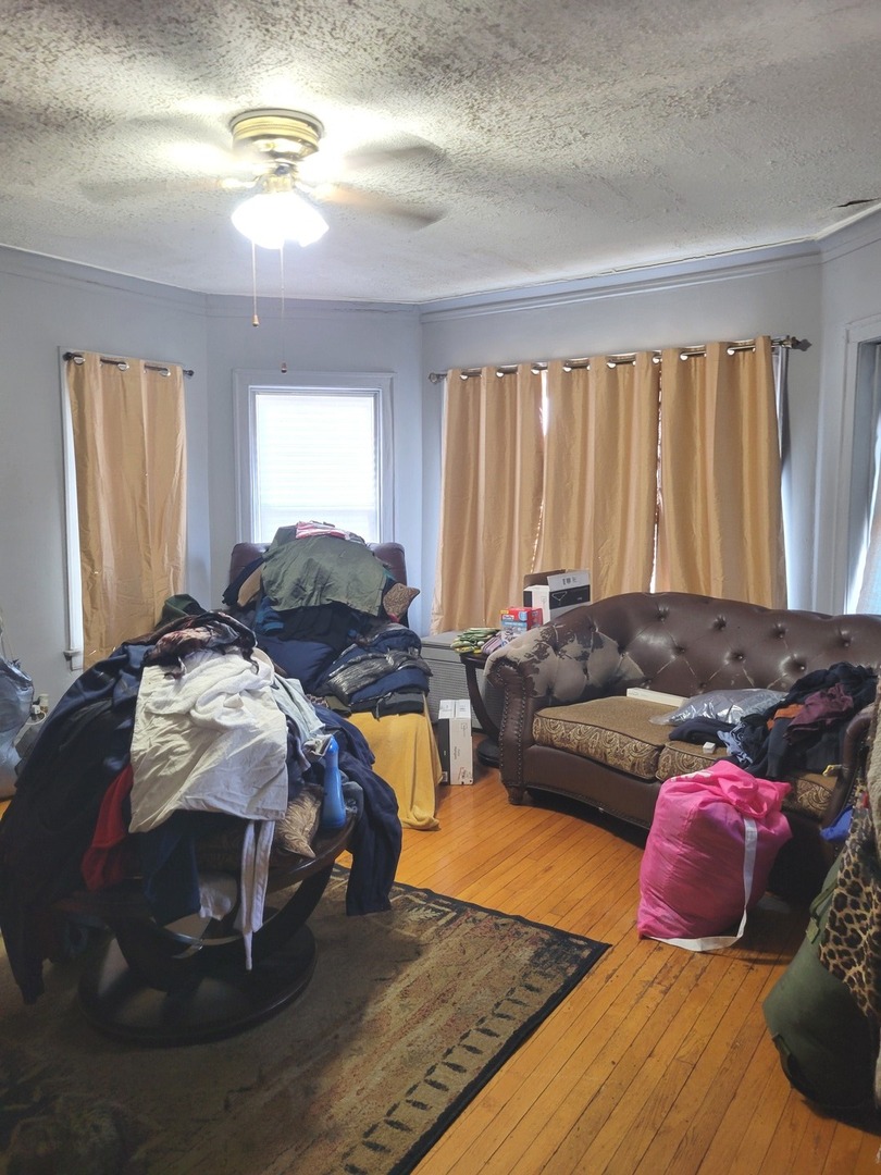 7731 S Cornell Avenue, Chicago, IL 60649