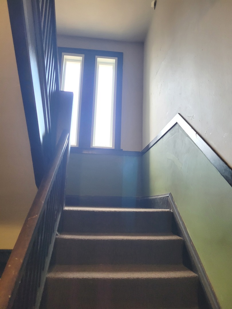 7731 S Cornell Avenue, Chicago, IL 60649