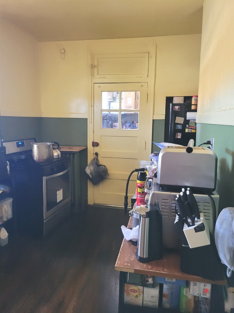 7731 S Cornell Avenue, Chicago, IL 60649