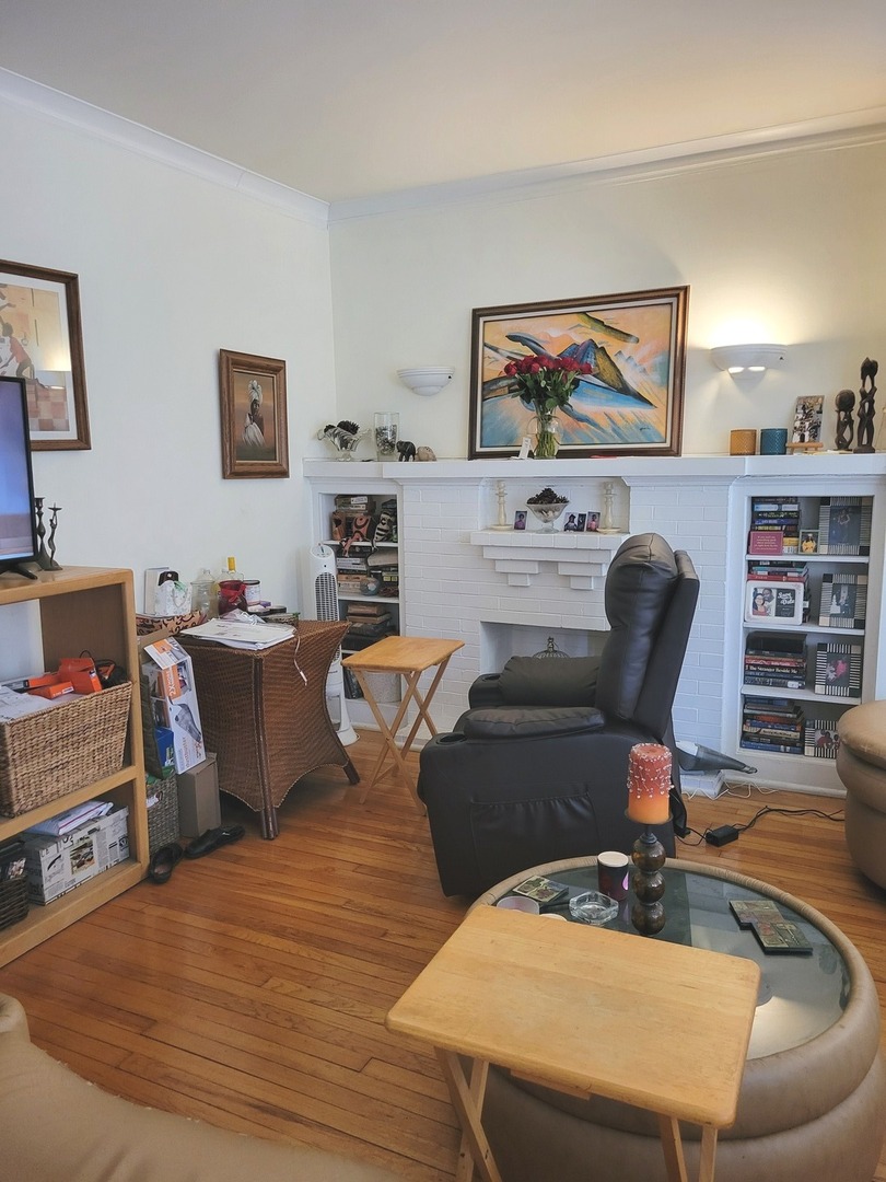 7731 S Cornell Avenue, Chicago, IL 60649