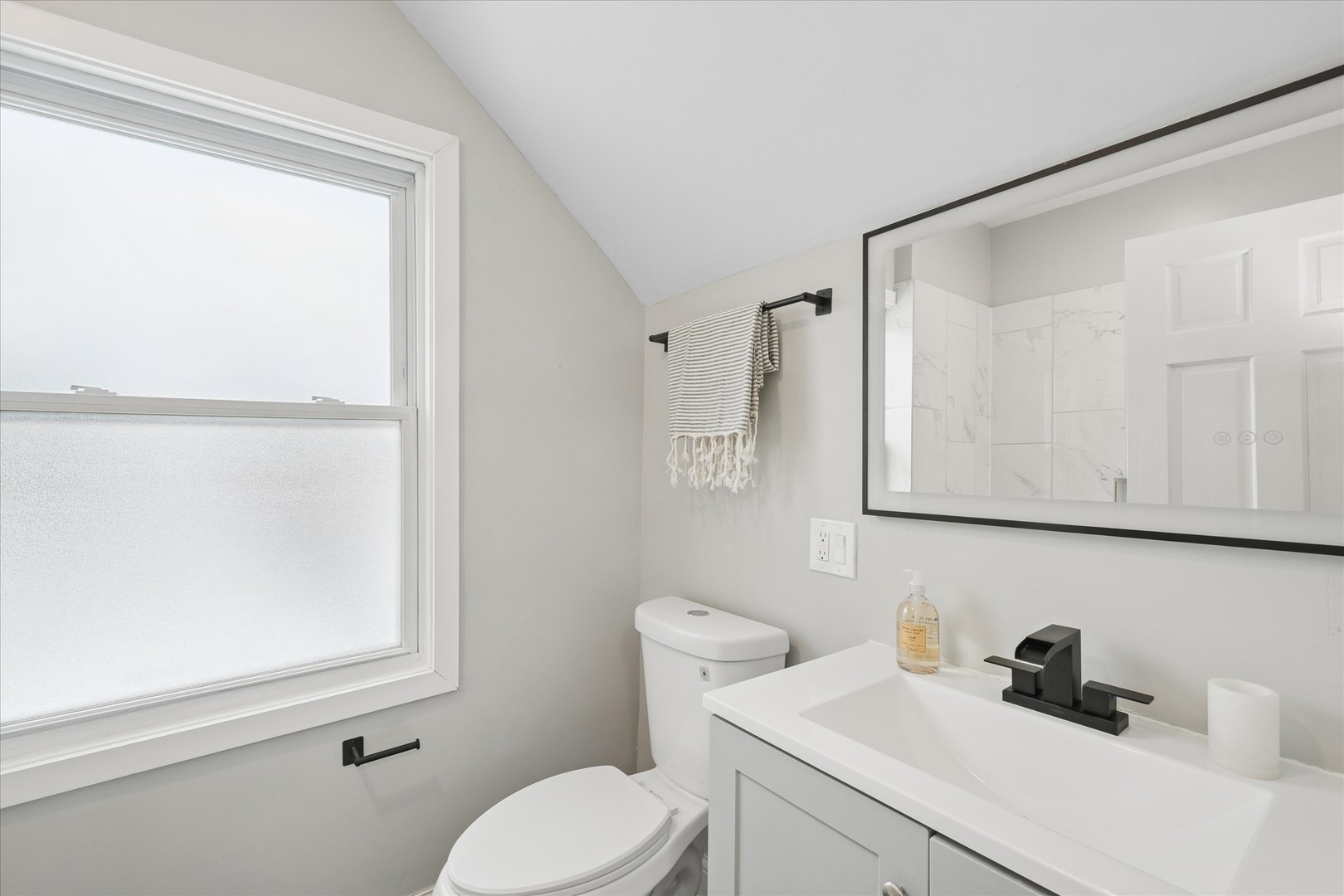 8730 S Wabash Avenue, Chicago, IL 60619