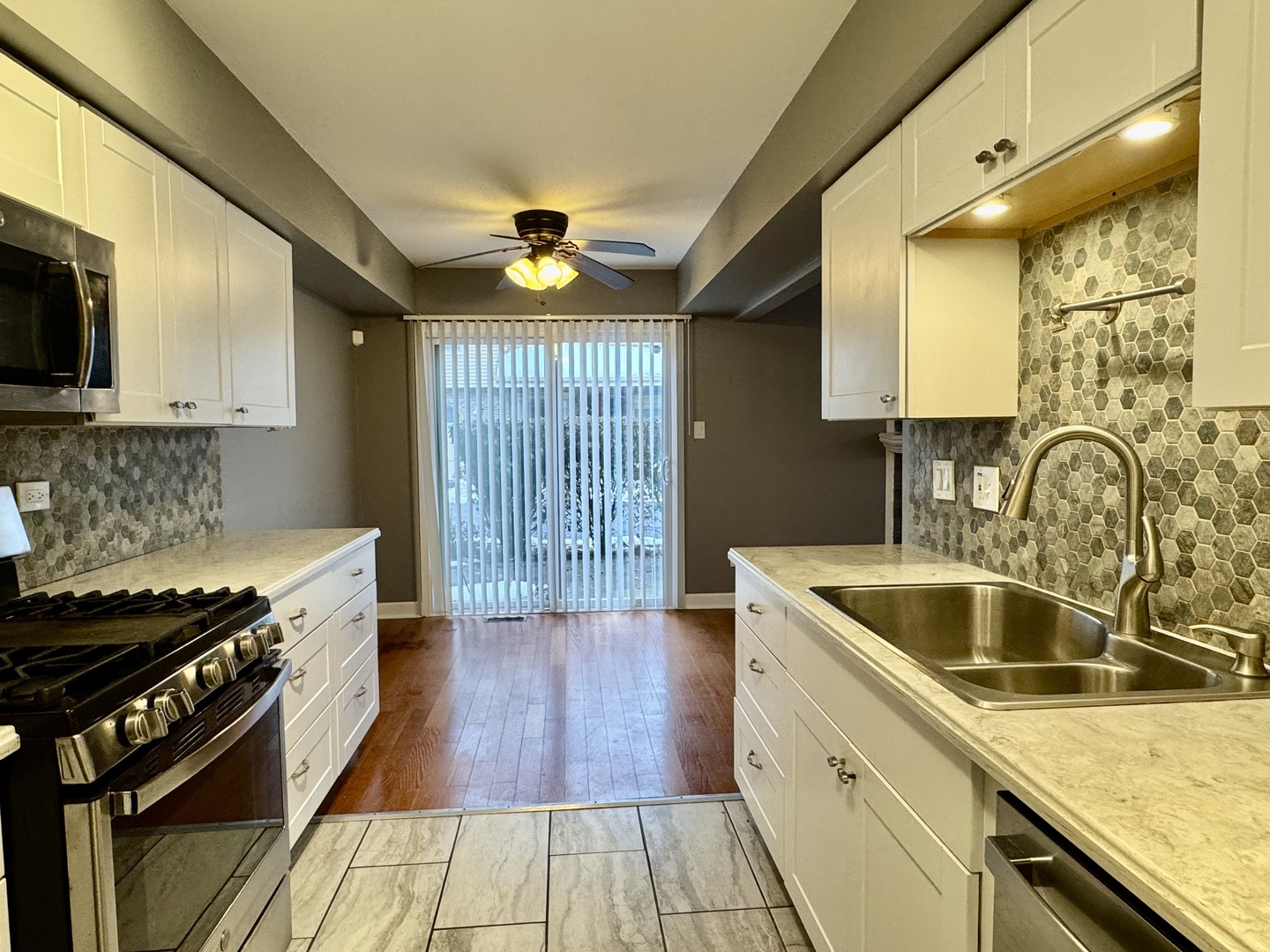 9322 Waterford Lane, Orland Park, IL 60462