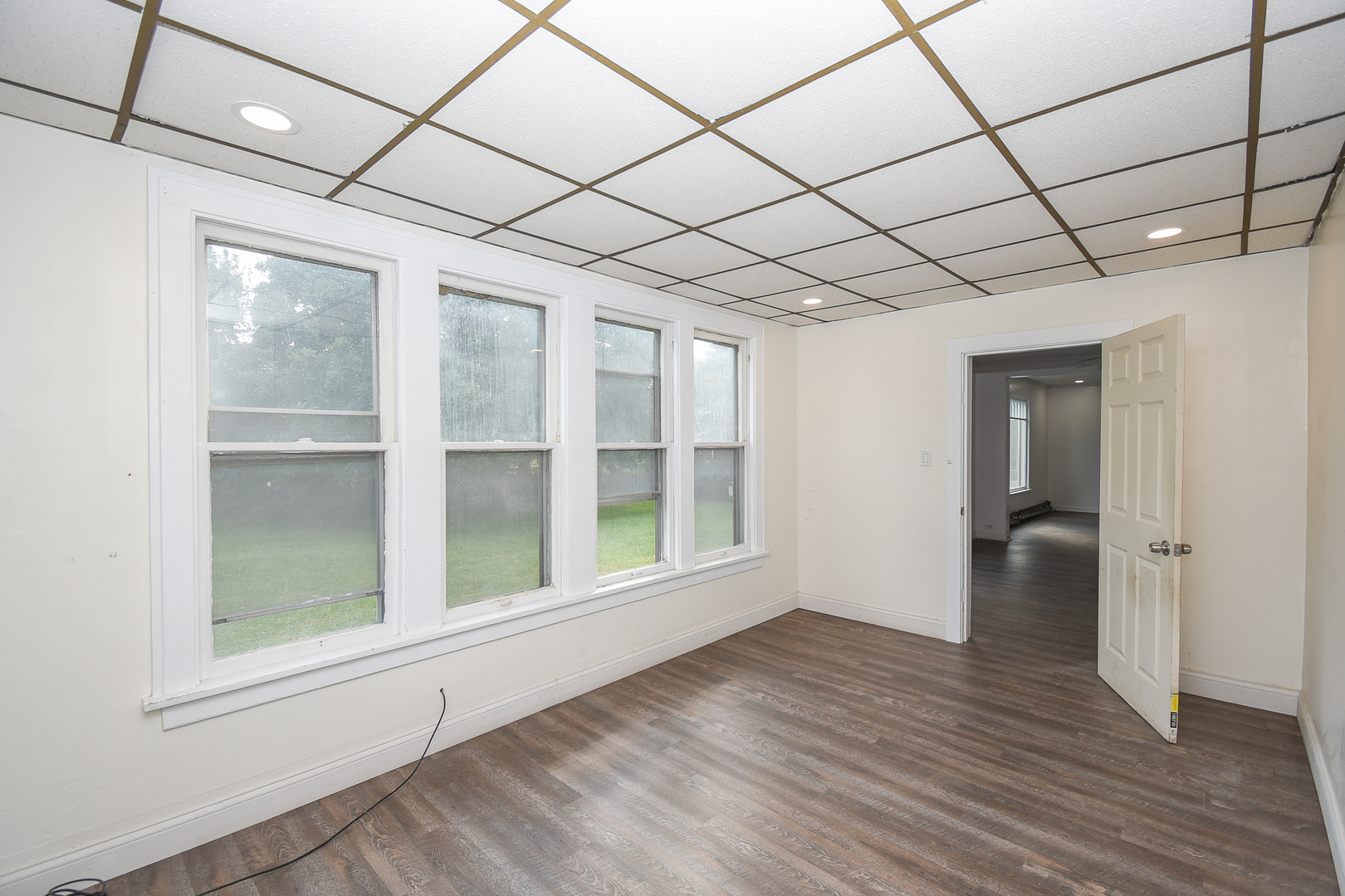 443 N Ash Street, Waukegan, IL 60085