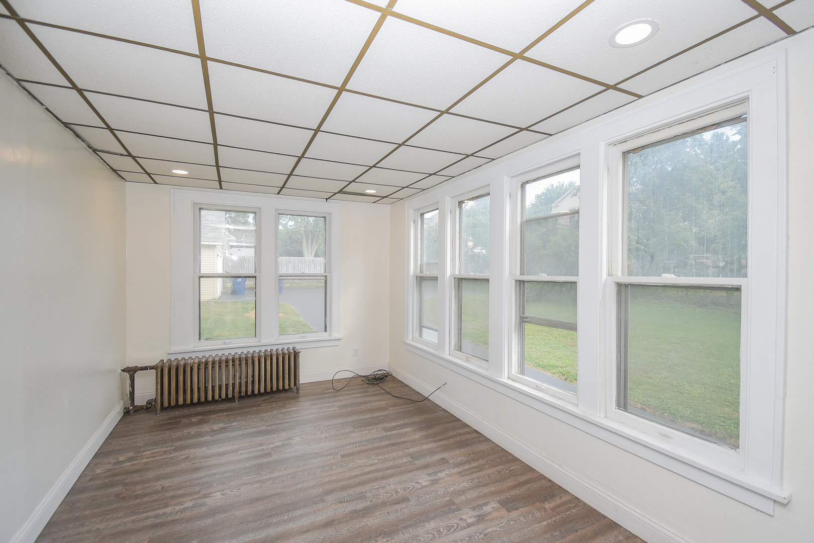 443 N Ash Street, Waukegan, IL 60085