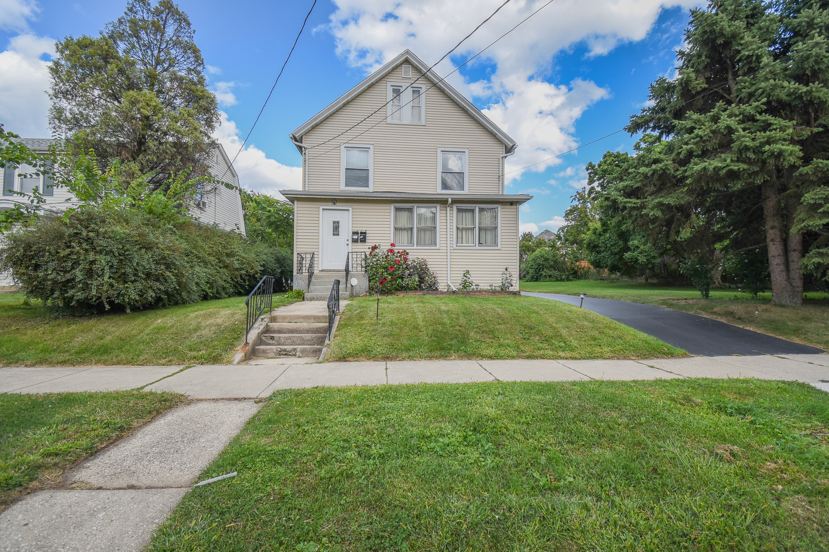 443 N Ash Street, Waukegan, IL 60085