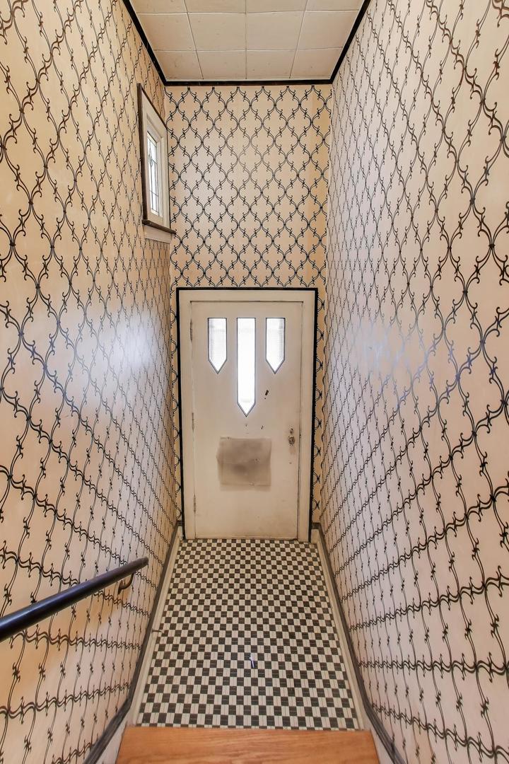 1601 Sherman Place, Des Plaines, IL 60016