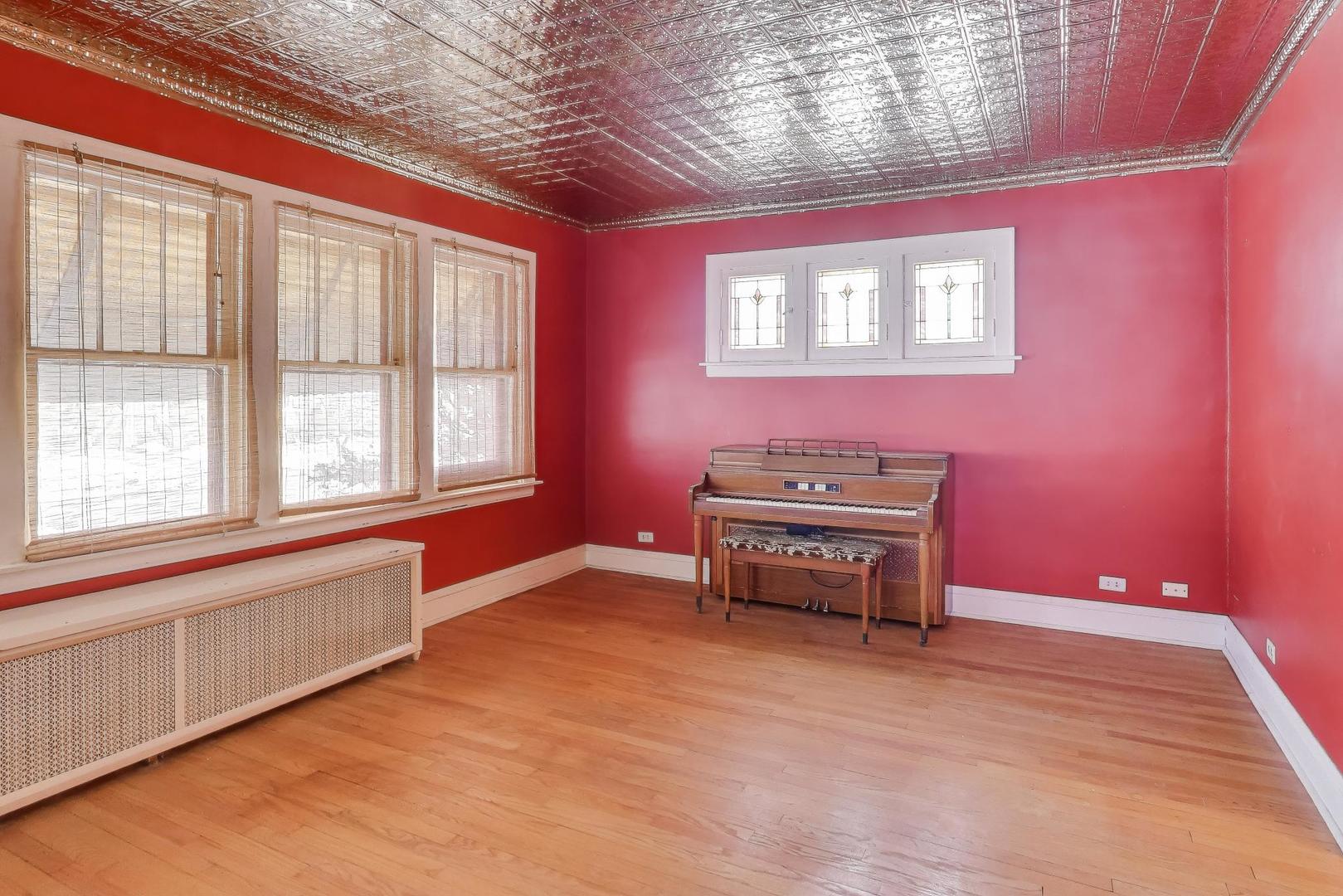 1601 Sherman Place, Des Plaines, IL 60016