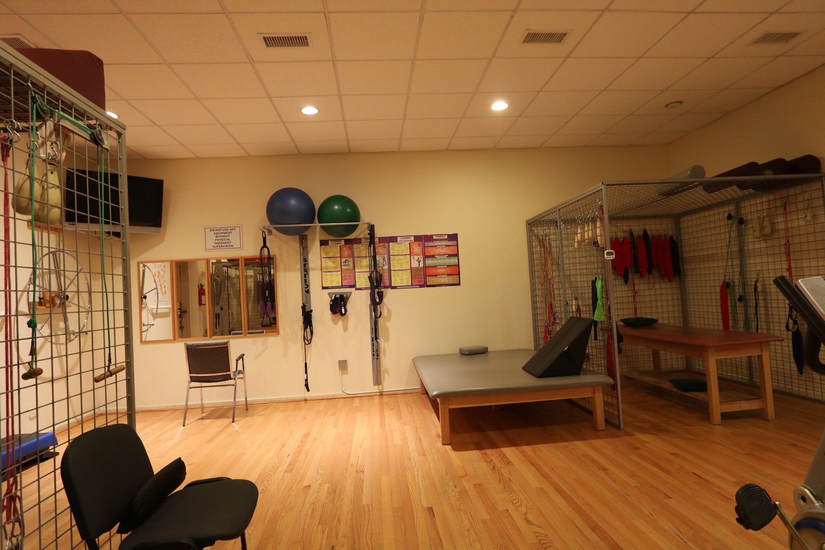 6737 W 95th Street, Oak Lawn, IL 60453