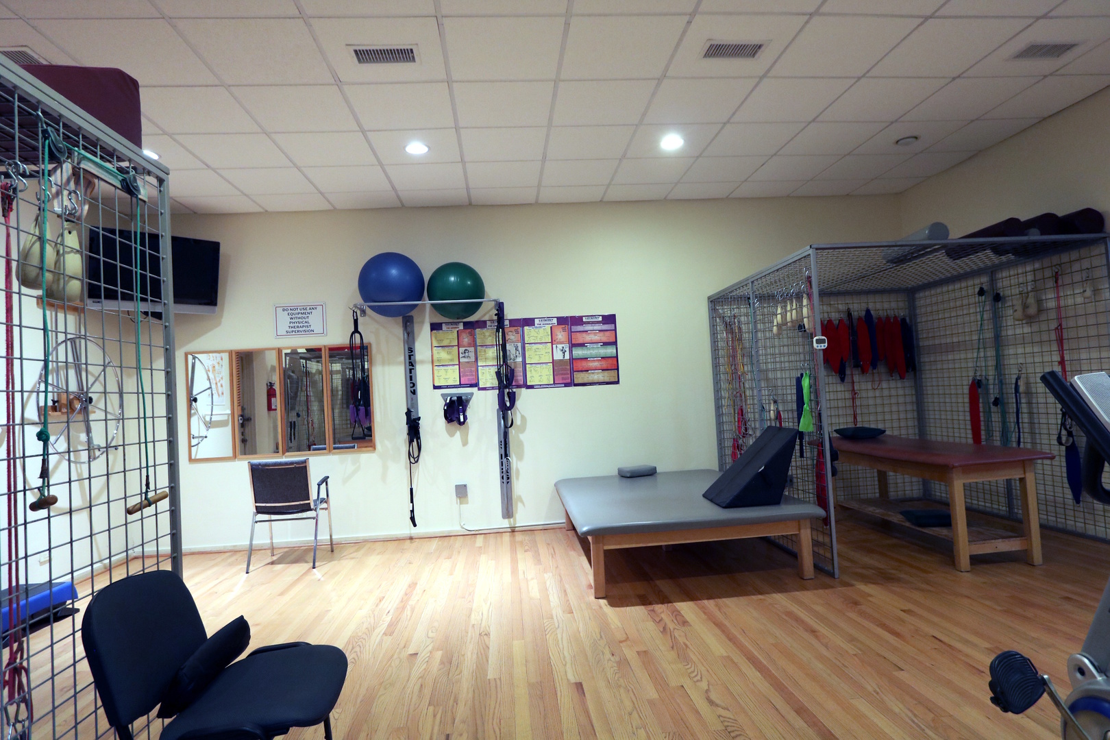 6737 W 95th Street, Oak Lawn, IL 60453