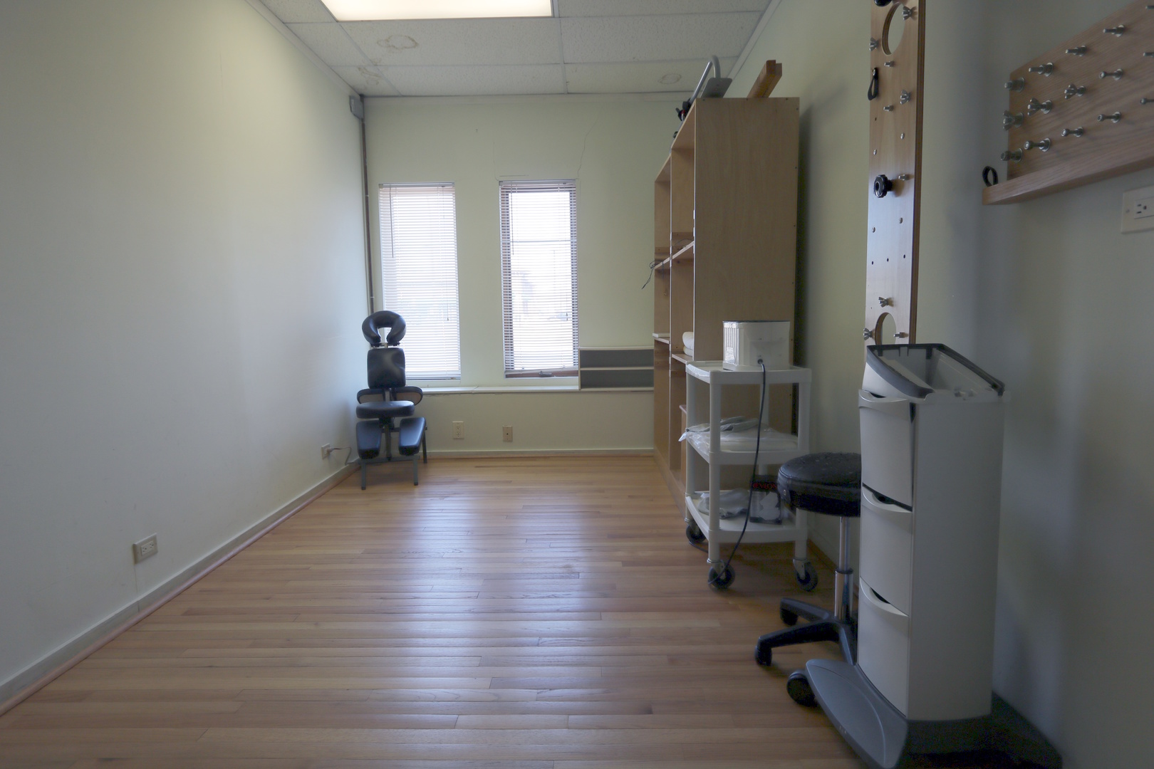 6737 W 95th Street, Oak Lawn, IL 60453