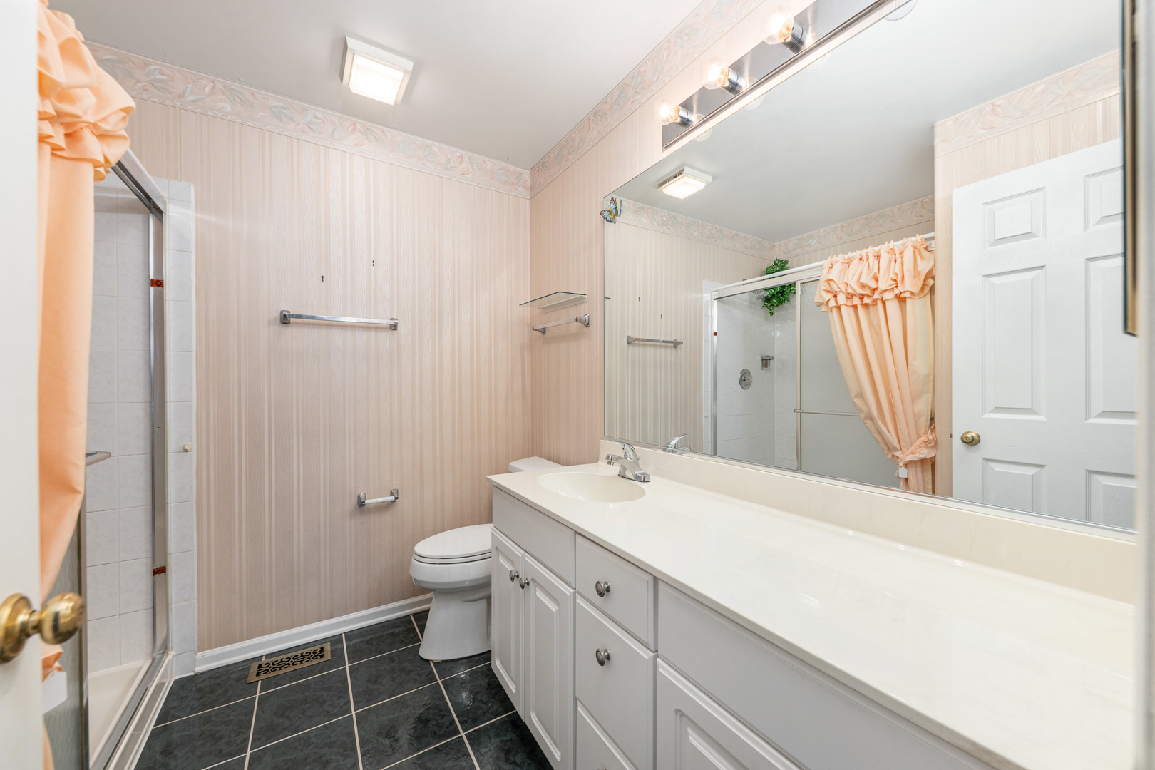 2319 Chasewood Drive, Downers Grove, IL 60515