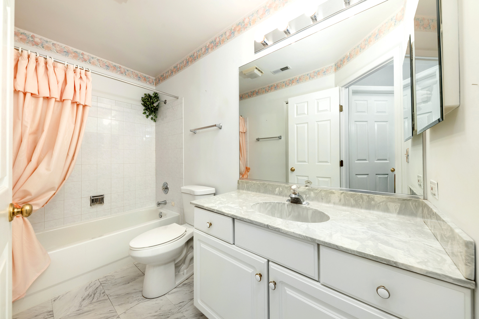 2319 Chasewood Drive, Downers Grove, IL 60515