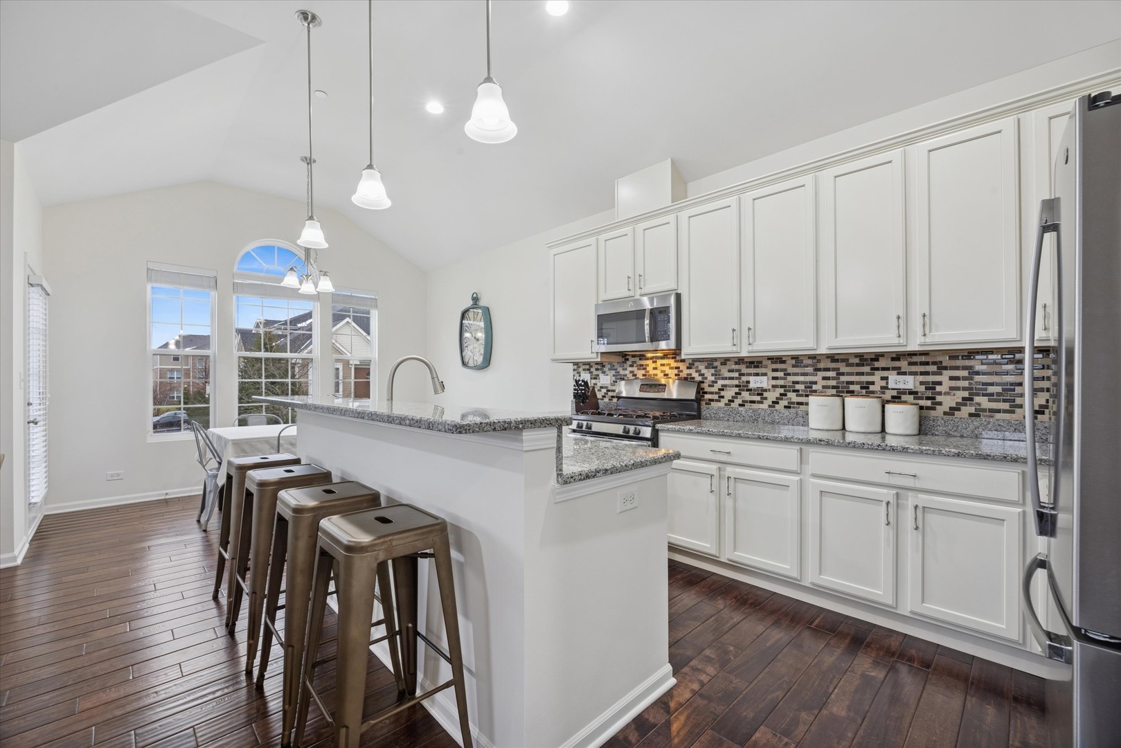 12648 Brighton Drive, Lemont, IL 60439