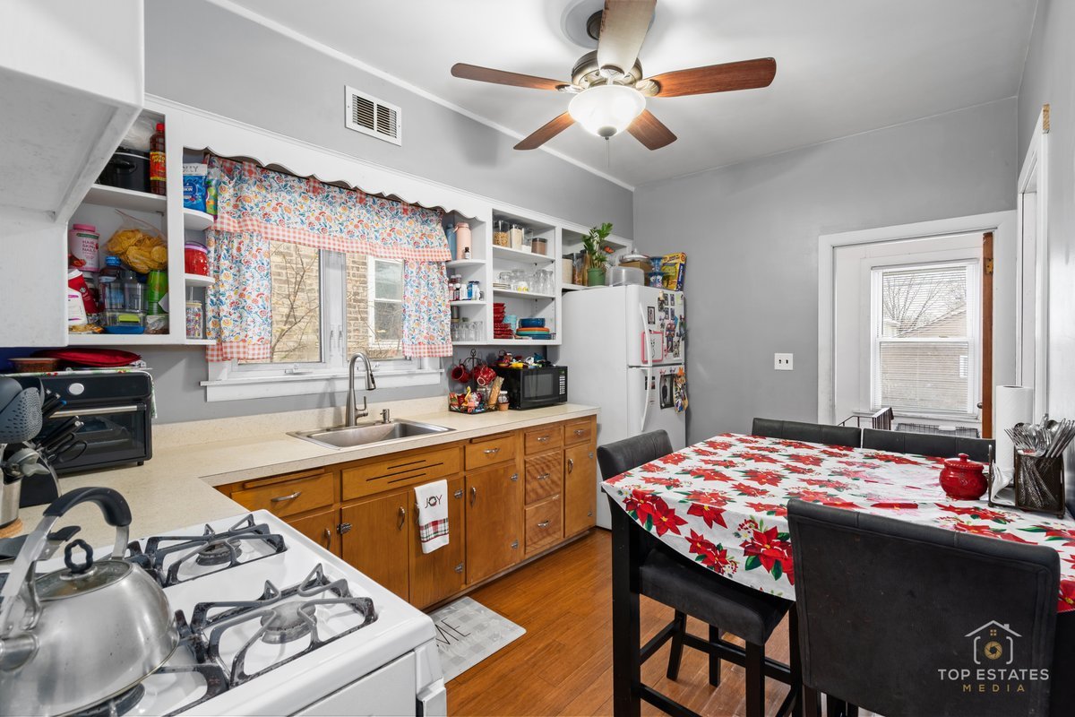 5404 S 72nd Court, Summit, IL 60501