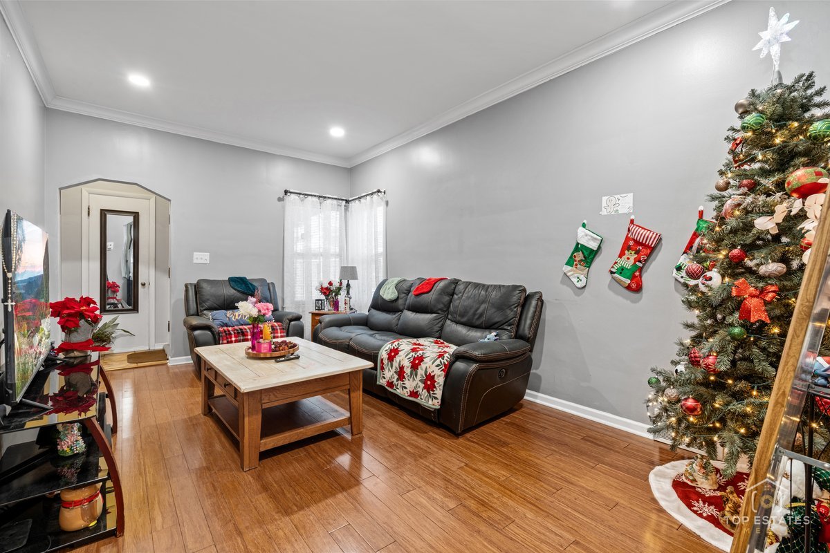 5404 S 72nd Court, Summit, IL 60501