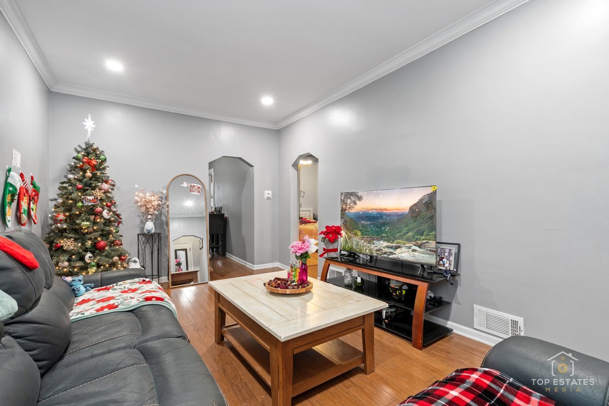 5404 S 72nd Court, Summit, IL 60501