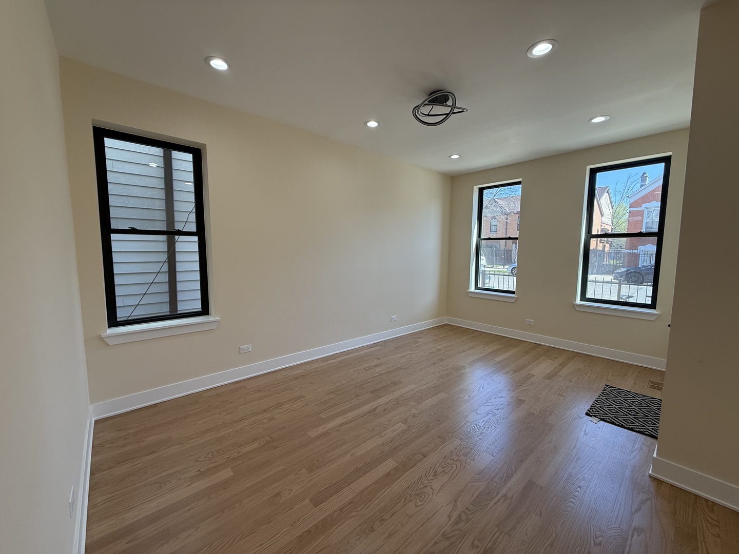 2124 W 18th Place #1, Chicago, IL 60608