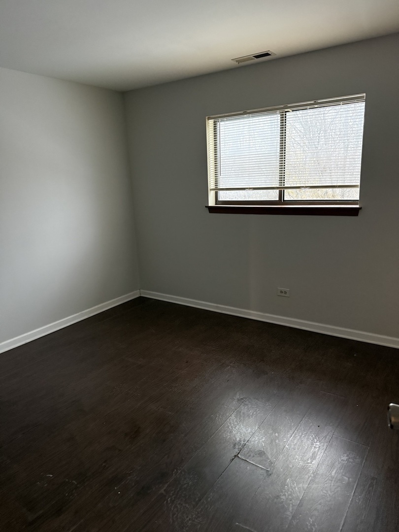 2264 Abbeywood Drive #B, Lisle, IL 60532