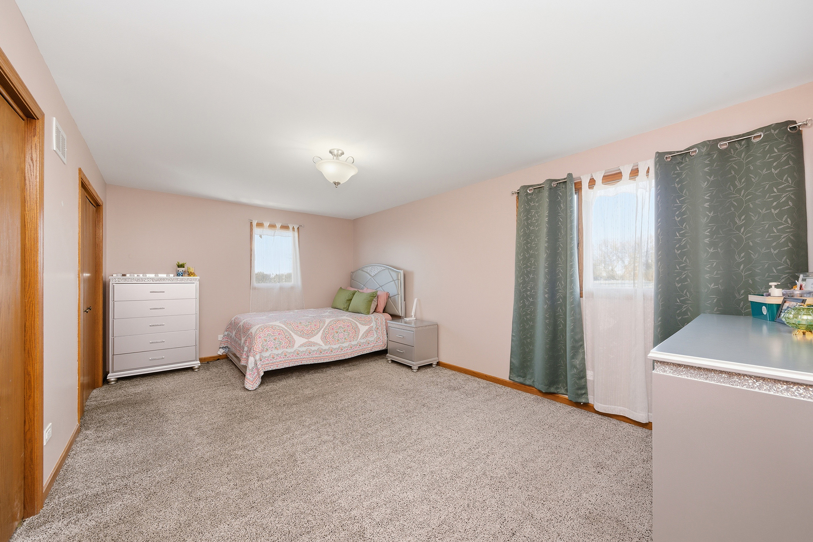 7435 W 157th Street, Orland Park, IL 60462