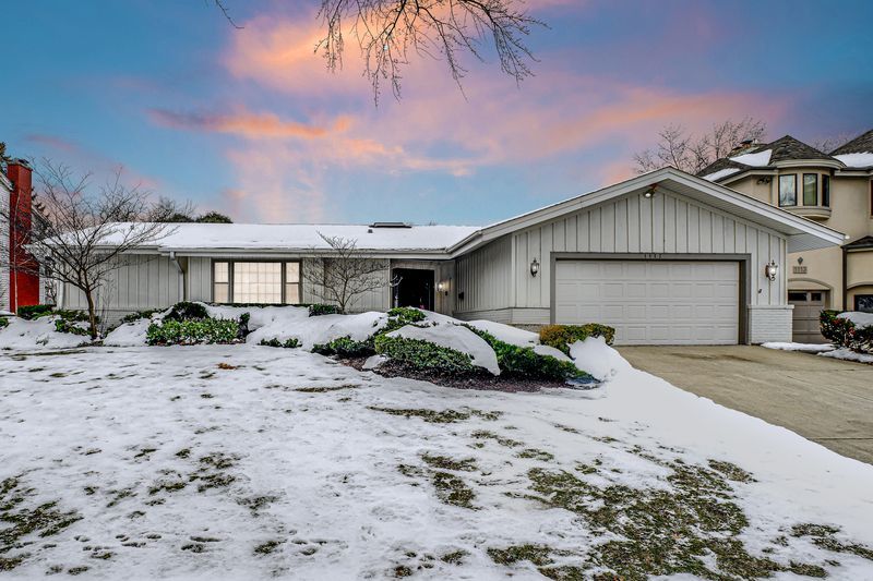 1117 Summit Hills Lane, Naperville, IL 60563