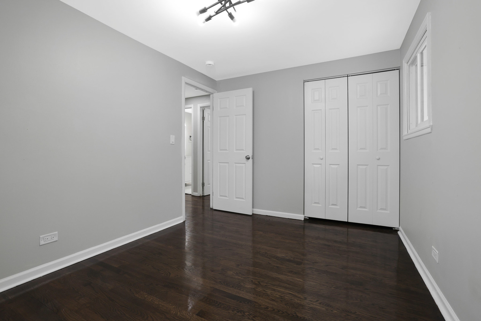 1835 W Weathersfield Way, Schaumburg, IL 60193