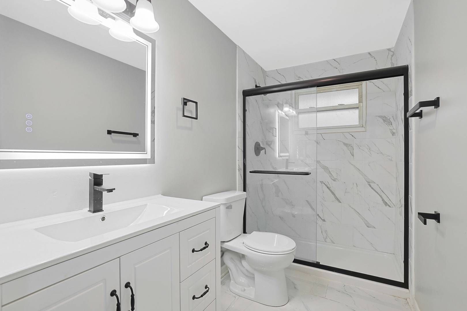 1835 W Weathersfield Way, Schaumburg, IL 60193