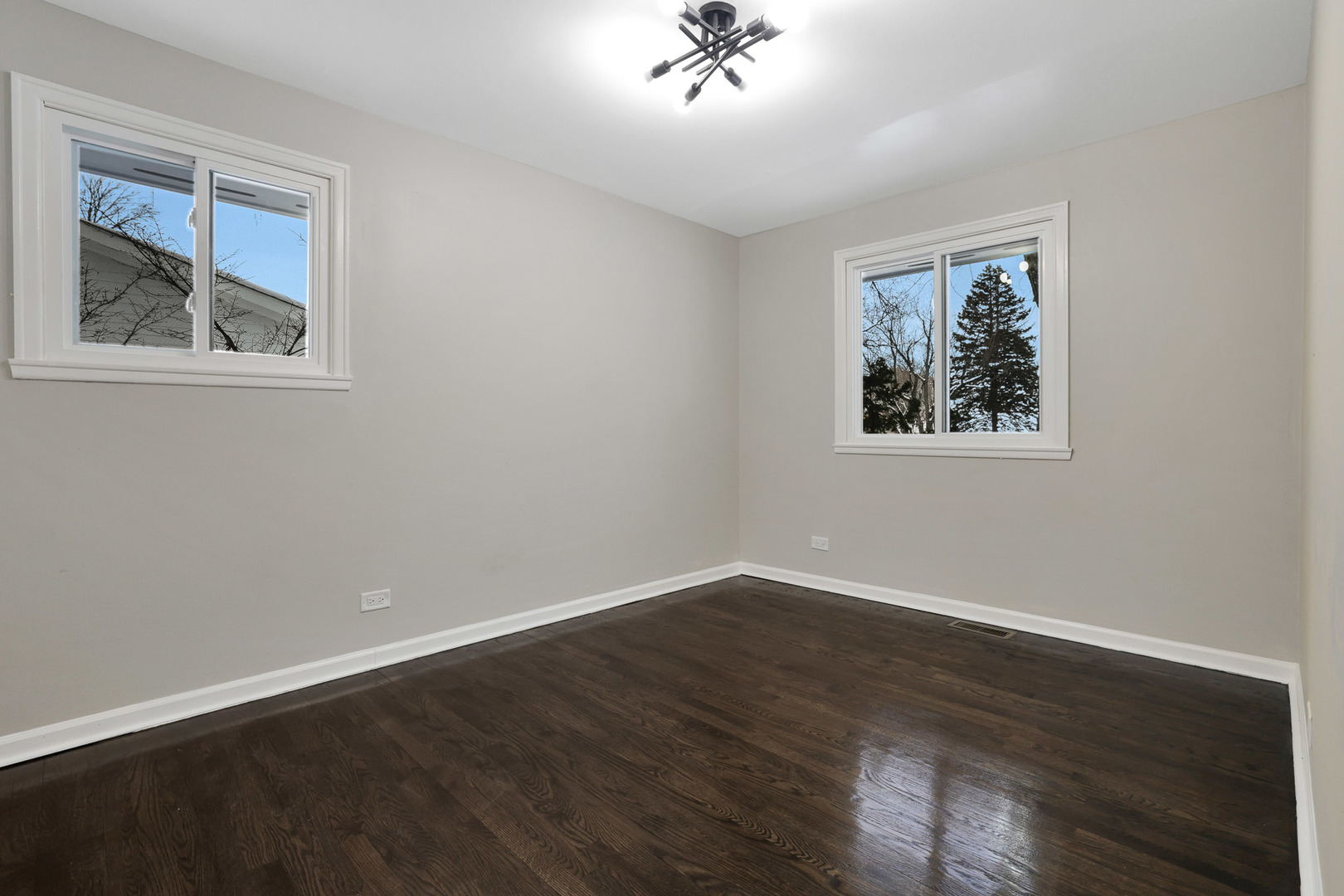 1835 W Weathersfield Way, Schaumburg, IL 60193