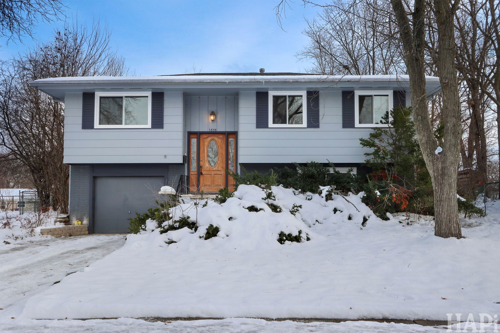 1835 W Weathersfield Way, Schaumburg, IL 60193