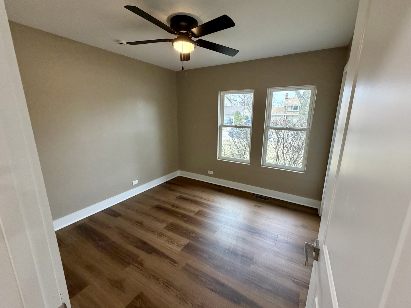 54 Brantwood Avenue, Elk Grove Village, IL 60007