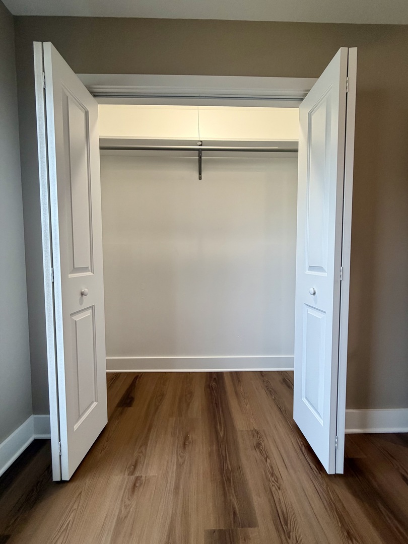 54 Brantwood Avenue, Elk Grove Village, IL 60007