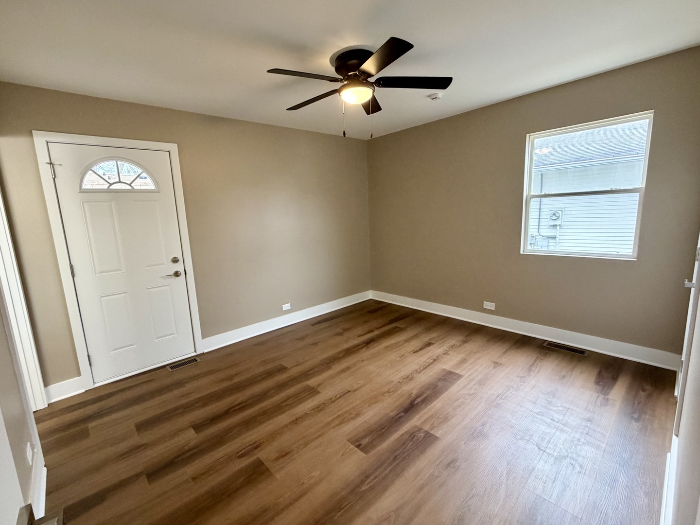 54 Brantwood Avenue, Elk Grove Village, IL 60007