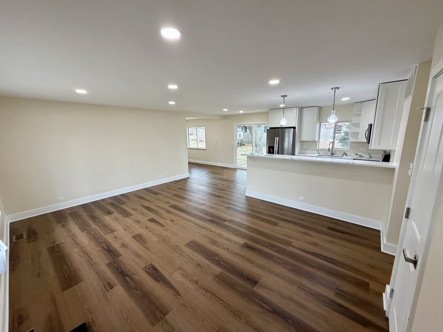 54 Brantwood Avenue, Elk Grove Village, IL 60007