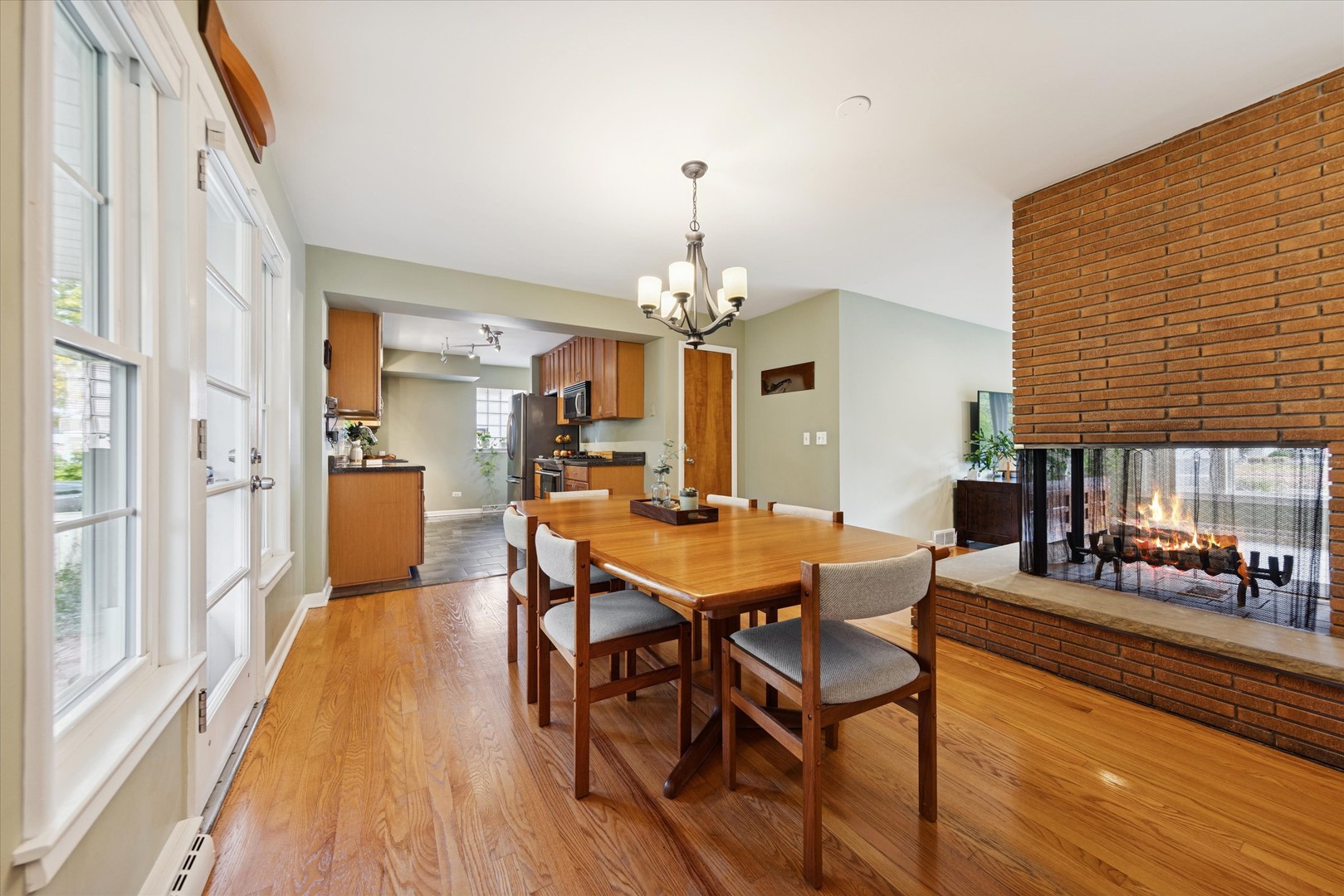 31 E Washington Boulevard, Lombard, IL 60148