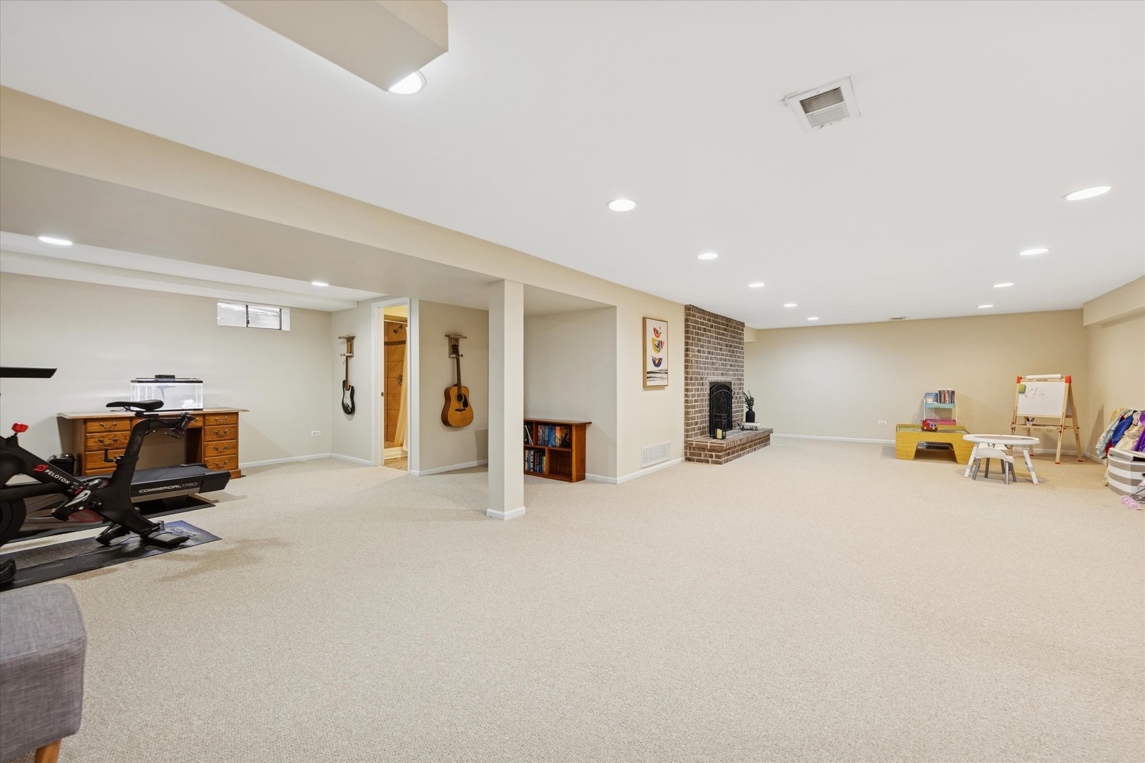 31 E Washington Boulevard, Lombard, IL 60148